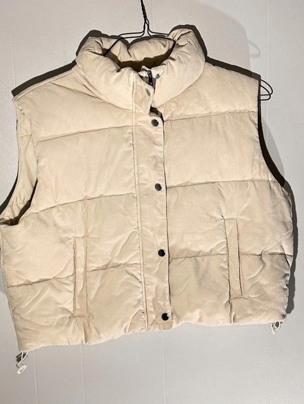 LOFT Cropped Puffer Vest in Cream XL